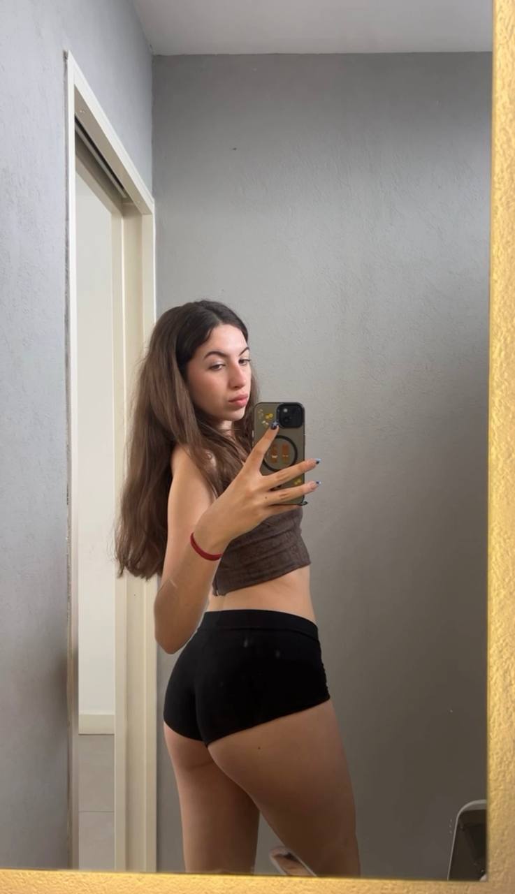 Amber in her underwear in Santo Domingo