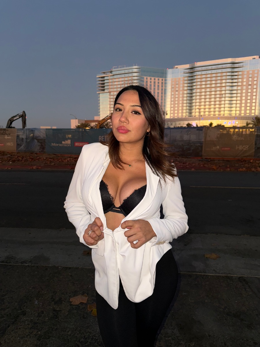 Take a pause and enjoy Ali Cruz — streaming from Santo Domingo