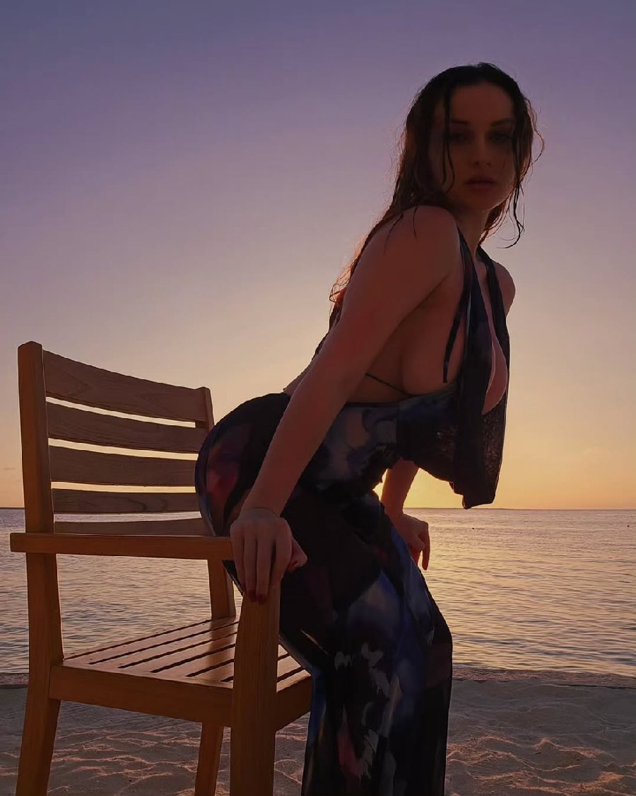 Sexy girl Miranda Faith nude in Santo Domingo