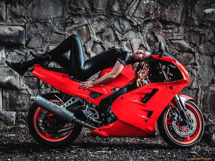 Beautiful girl Beautiful girls and motorcycles in Santo Domingo