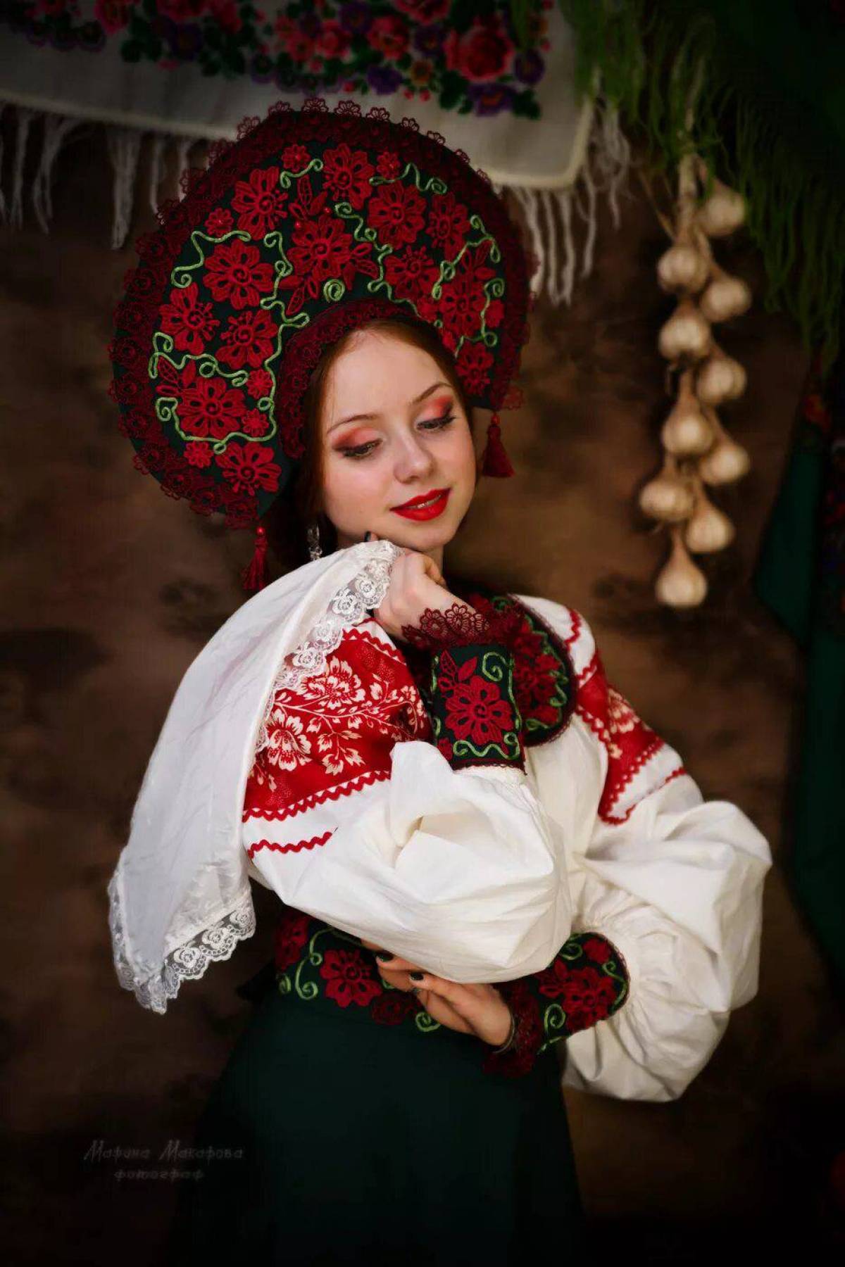 Women in Slavic costumes underwear in Santo Domingo