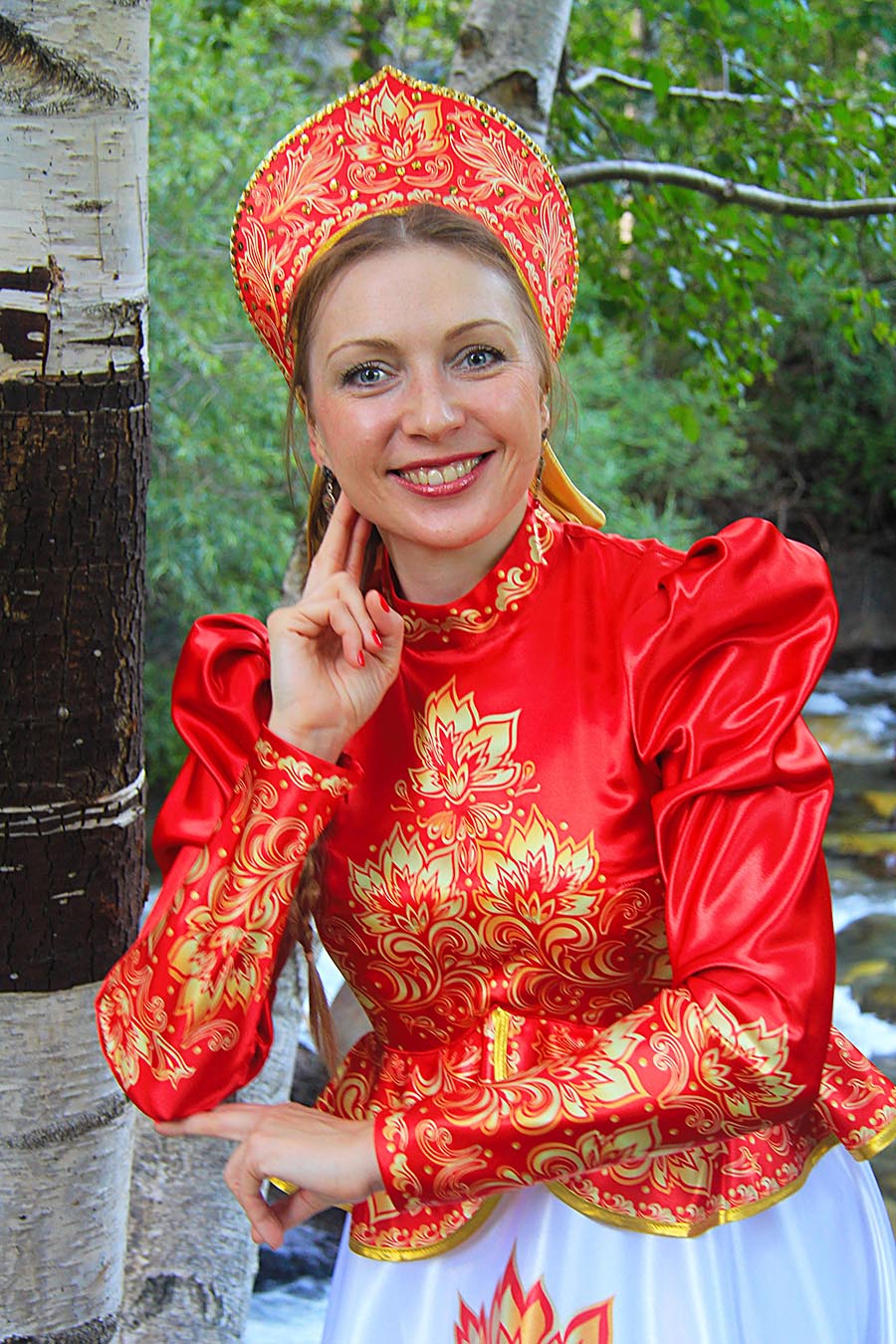 Women in Slavic costumes in Santo Domingo