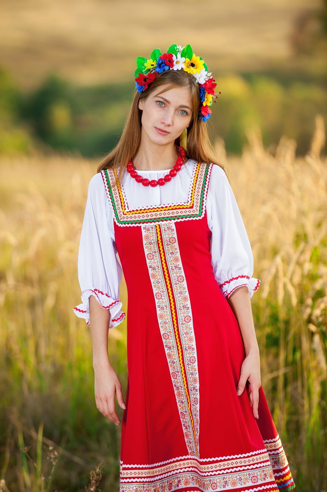 Women in Slavic costumes in Santo Domingo